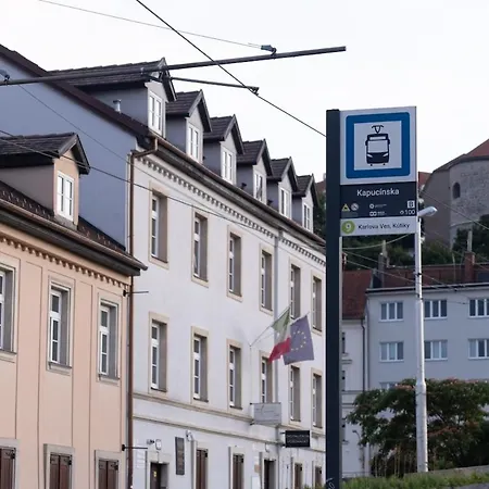 Apartment With 2 Beds In The Centre