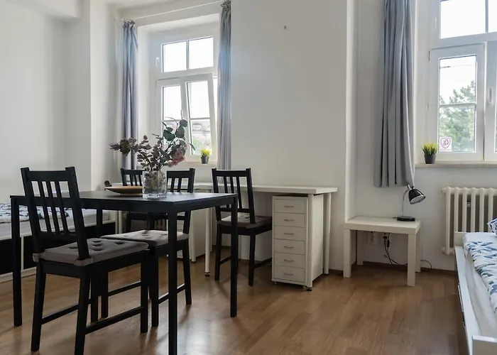 With 2 Beds In The Centre Apartmán