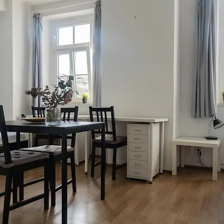 With 2 Beds In The Centre Apartamento