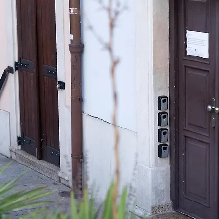 With 2 Beds In The Centre *