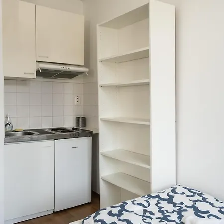 With 2 Beds In The Centre Lejlighed *